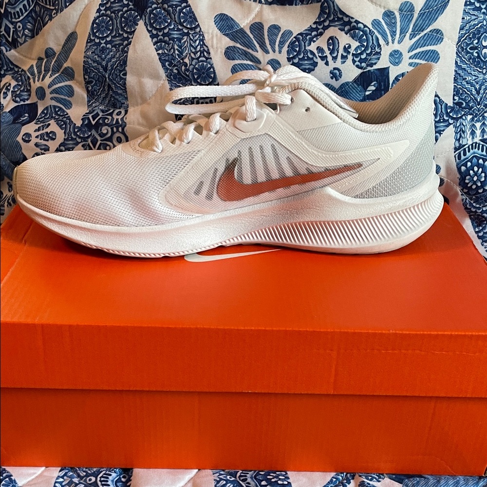 Nike White and Gray Running Shoes